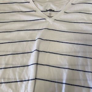 Goodfellow & Co whit w stripes v neck mens xl